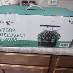 Intelligent pods Planter-Brand New And Unopened 