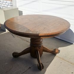 Round table. 