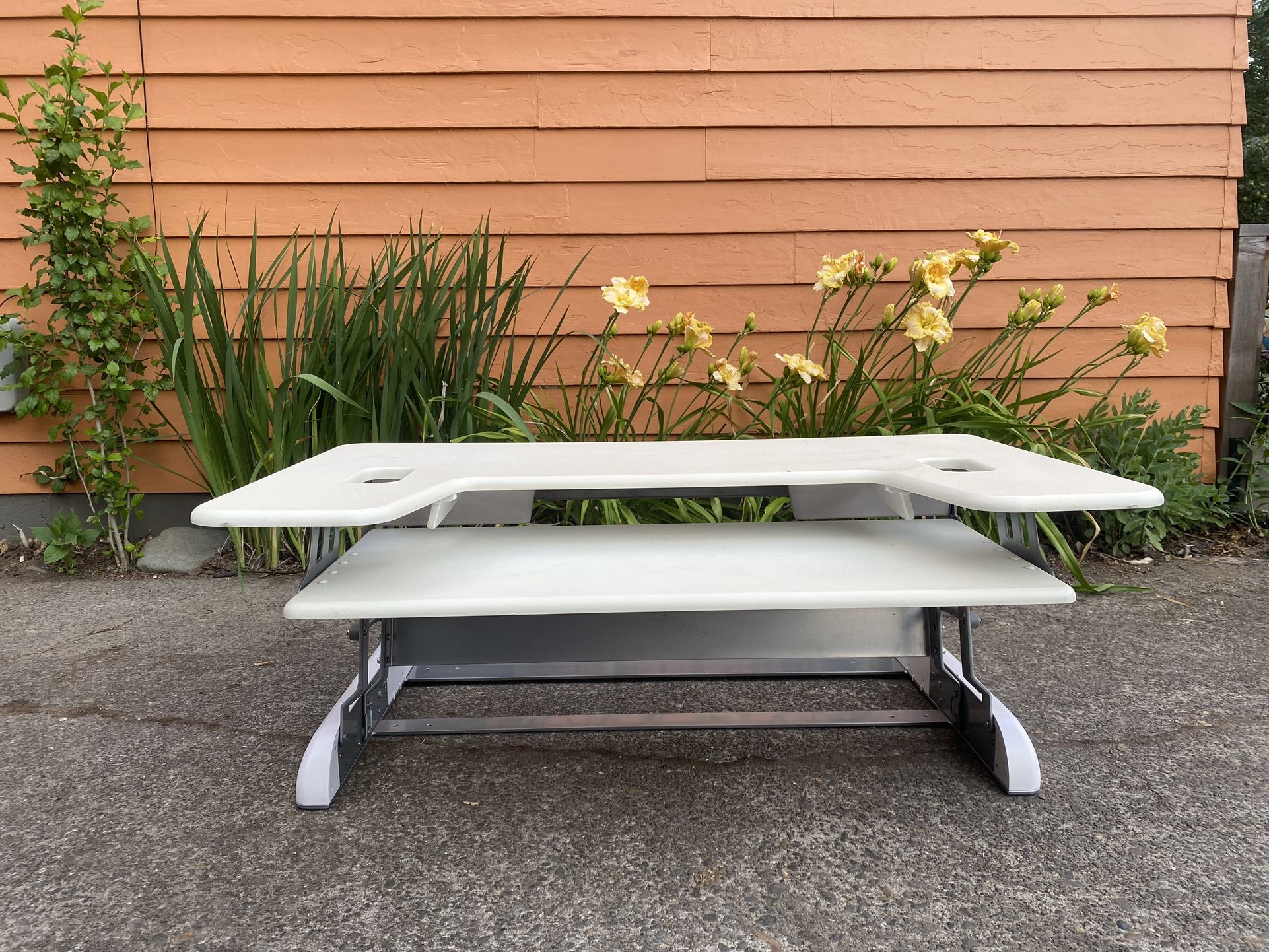 VariDesk Cube Plus 40 – Two-Tier Cubicle Standing Desk