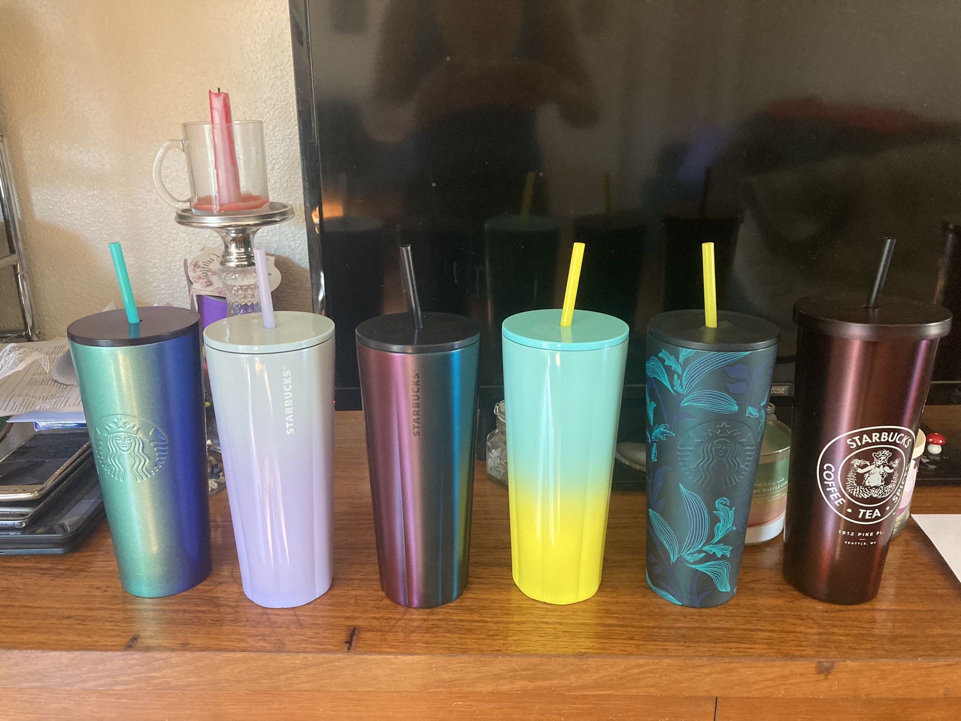 Thermos Brand 68 Oz for Sale in Bonney Lake, WA - OfferUp