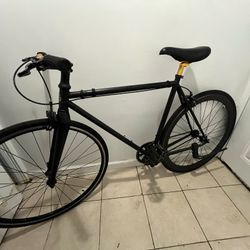 Single Speed Black 700cc Wheels 