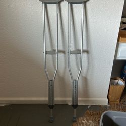 Crutches 5’2” To 5’10”