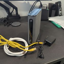 Motorola MB8600 DOCSIS 3.1 Cable Modem (1 Gbps  Ethernet Port)