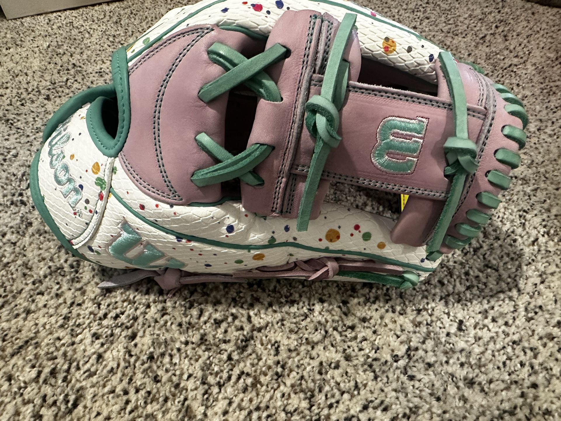 Brand new Wilson 12" H12SS A2000 SuperSkin Series Fastpitch Glove