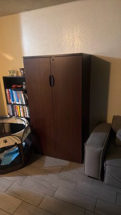 Tall Cabinet shelf