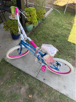 Girls bike