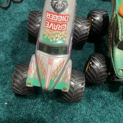 Monster Trucks 