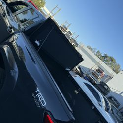 TONNEAU COVER ( FLUSH MOUNT) IN STOCK FOR ALL TRUCKS, TAPADERA AL RAZ DE EL RIEL EN INVENTARIO PARA TODAS LAS TROCAS, BEDLINERS, SIDE STEPS, BED LINER