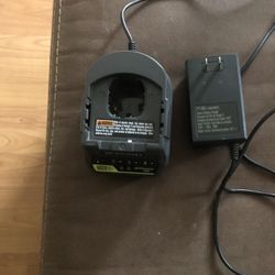 RYOBI Charger 18v