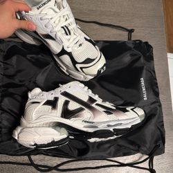 Balenciaga Runner Size 10