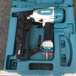Makita 16 Ga Finish Nailer With Case 2 1/2” Straight Nailer