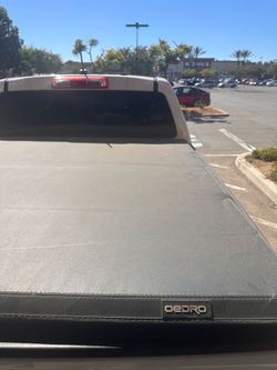 oEdRo Soft Tri-Fold Truck Bed Tonneau Cover Compatible with 2015-2026 Chevy Colorado/GMC Canyon with 5.2 ft Bed
