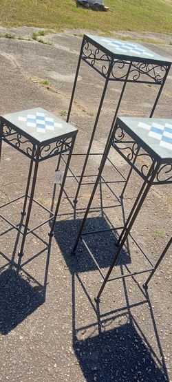 Awesome Tile Top Nesting Stand's High Quality Metal Very Detailed 