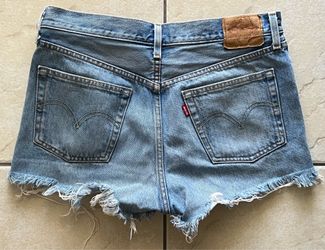 Woman’s Levis size 28 denim cutoff shorts
