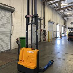 High Lifting Pallet Stacker 135” Hight 3300lbs Full Electric Pallet Forklift