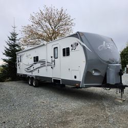 2013 Northwood Arctic Fox 32A