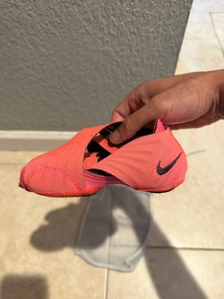 Nike Womens Studio Wrap Dance/Yoga Shoes