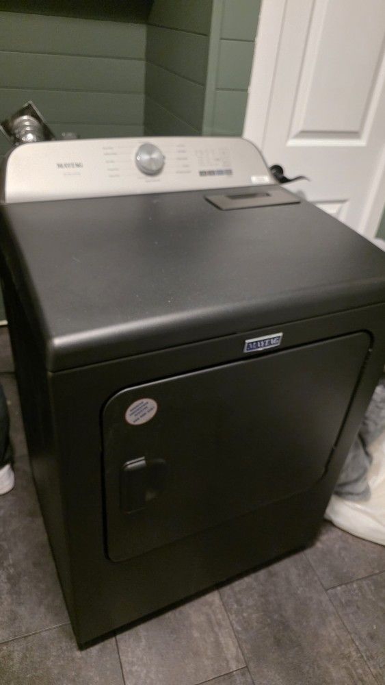 Maytag PET PRO WASHER AND ELECTRIC DRYER