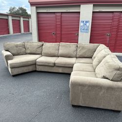 Super Comfy Nice Gray Sectional Couch 🔥