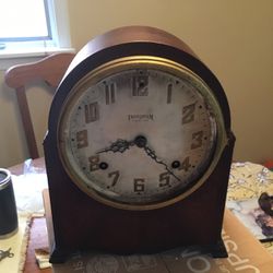 Antique Ingraham 8 Day Mahogany  Wind Up Mantle  Clock-$$110