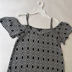 Women Black/White Flowy Off Shoulder Chiffon Top Size Small