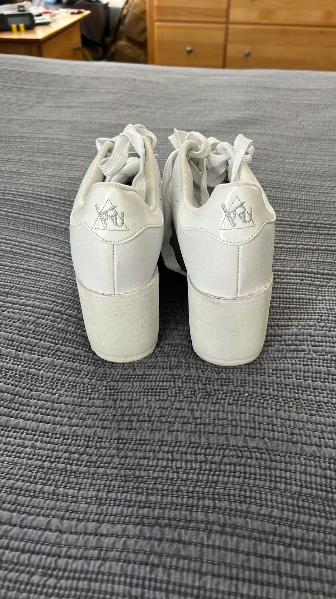 Yru Lala Size 8