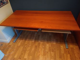 Dania Adjustable Desk used in Warrenville