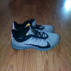 NIKE QUEST WMNS Running Shoes