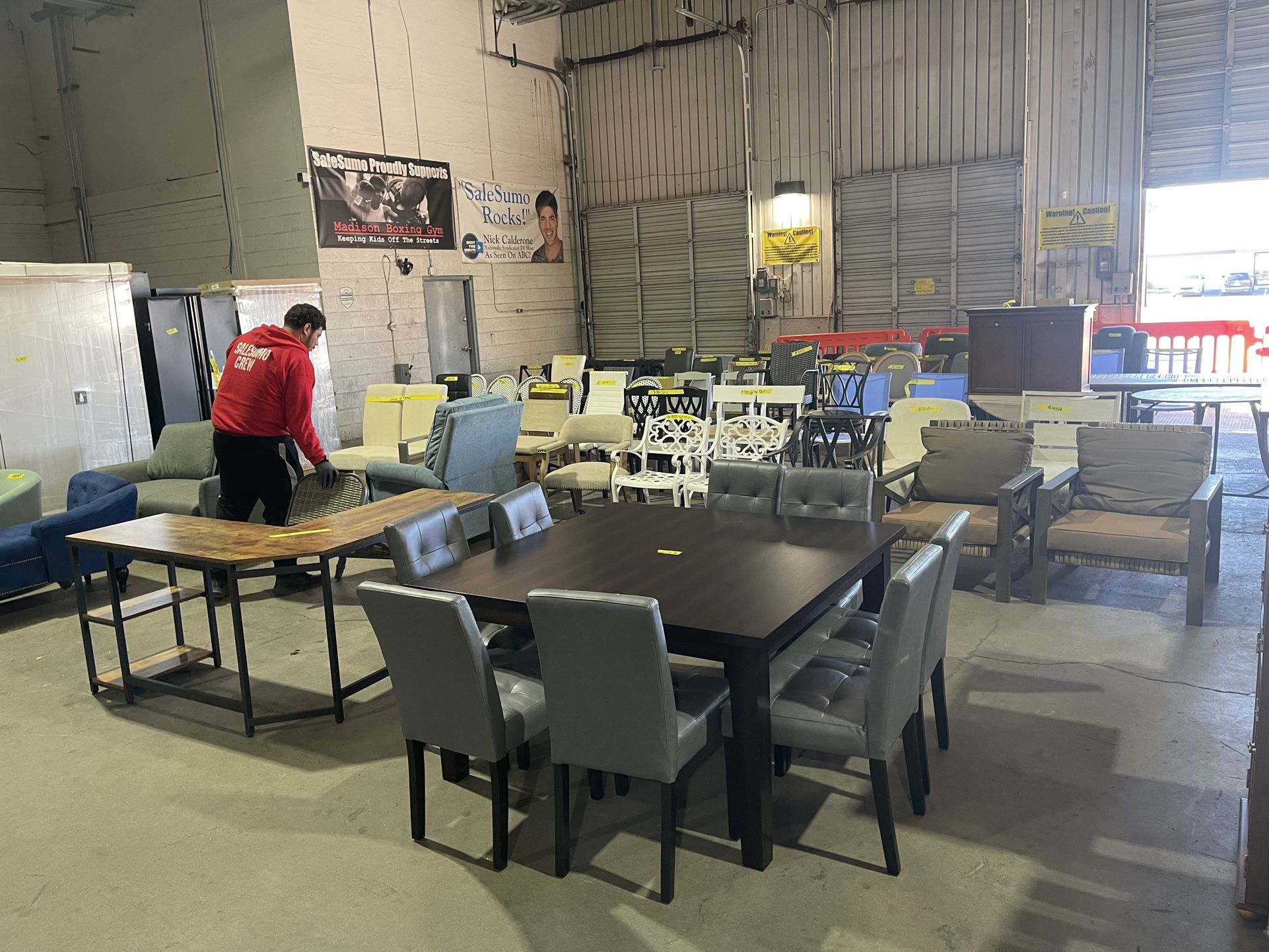 Giant Beautiful Furniture Sale…Insane deals! Big Bob-SaleSumo