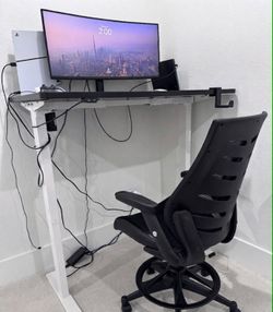 Electric Standing Desk - Adjustable Height