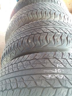 265 70 17 very good set of Dunlop tires