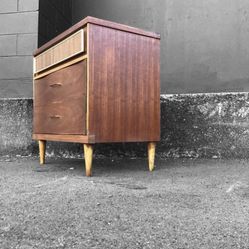 Stunning MCM Solid Wood Dresser With Brass Hardware 🖤