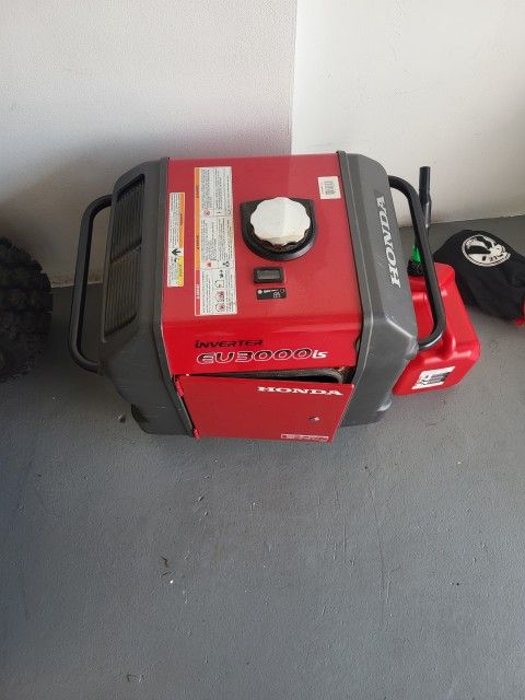 Like New Generator Used 3 Times While Camping