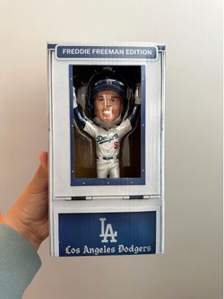 Freedie freeman walk off bobblehead
