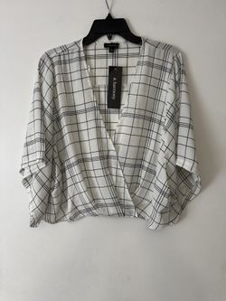 White & Black Harmony Top Blouses 