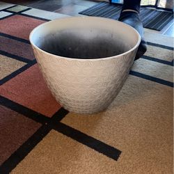 Used But In Great Condition 16”  Resin Grey Pot  