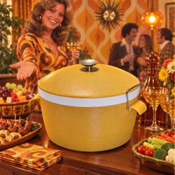 Vintage Gold 1960s Yellow Insulated Serving Bowl Design in The Henry Ford Museum