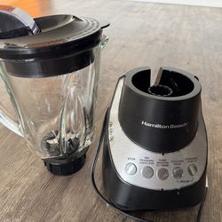 Hamilton Beach Wave Action Blender for Kitchen, 48 oz Jar for Smoothies and Shakes, Black