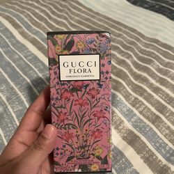 Gucci Flora