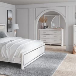 Altyra White Queen Panel Bedroom Set

