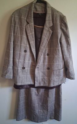 Peeress Women's Herringbone Skirt Suit Set