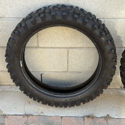 LikeNEW Maxxis Desert IT 120/100-18 Rear Tire Dirt Bike Motorcycle 120 100 18 Maxxcross  NO SHIP BUT PICKUP ONLY  With a design based on the popular M