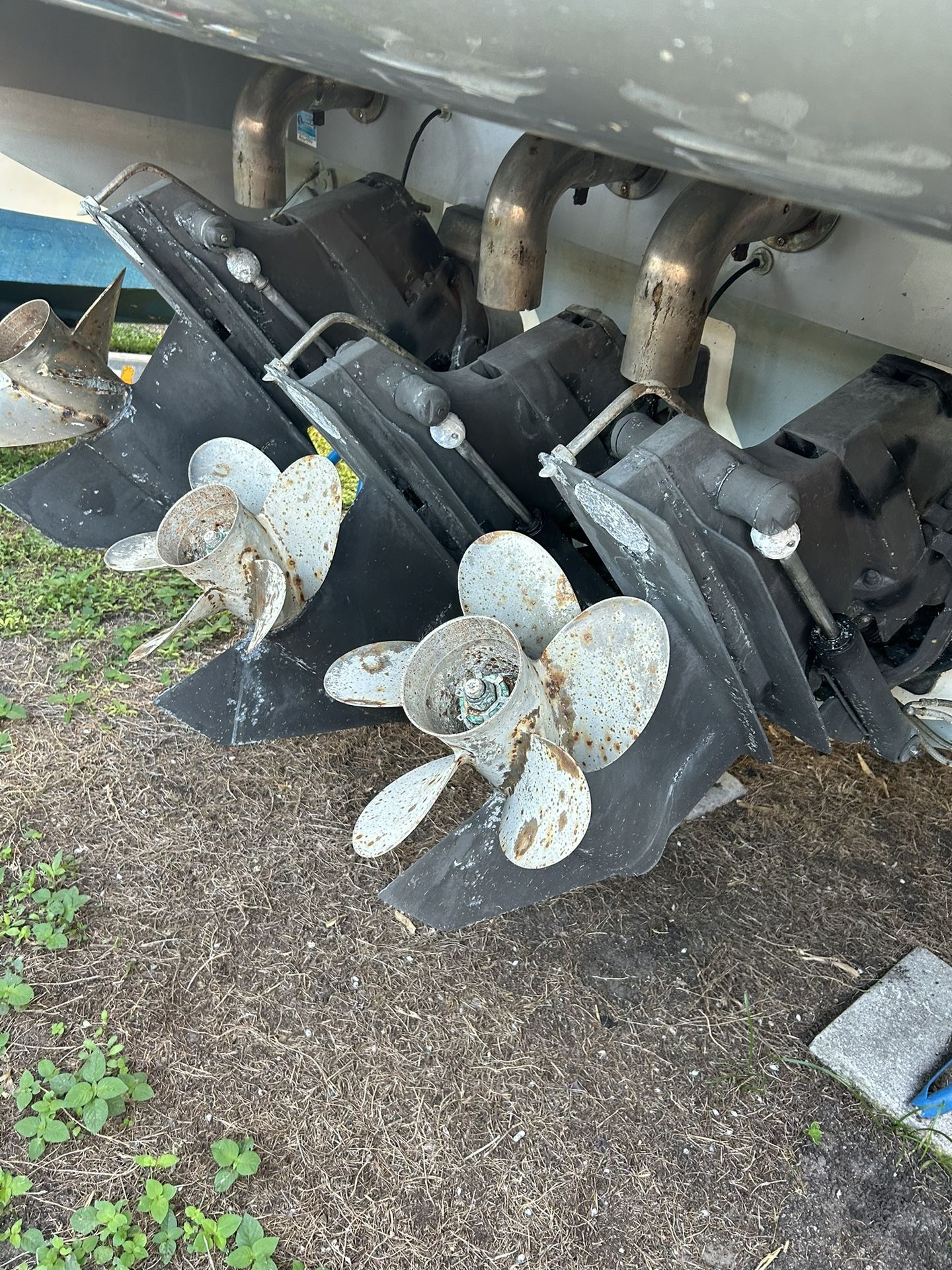 Mercruiser Slant Back Bravo Outdrives