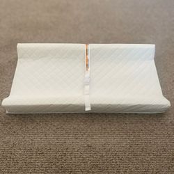 Summer by Ingenuity - Contoured Changing Pad