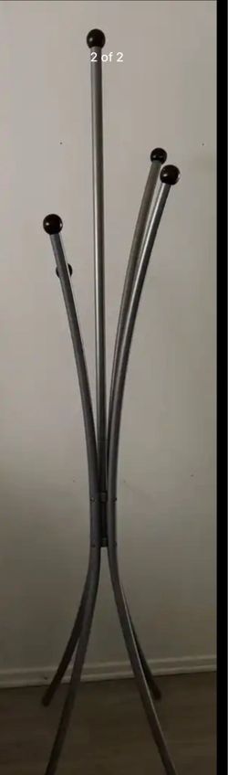 Clothes hanger