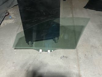08-2012 Honda Accord  Front passenger door window