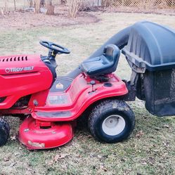 Troy-Bilt Riding Lawnmower 