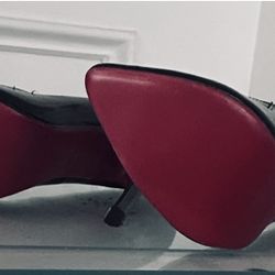 Black 4” Pumps Size 8.5 (39 UK)