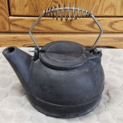VTG CAST IRON TEA POT KETTLE HUMIDIFIER w/SWIVEL LID