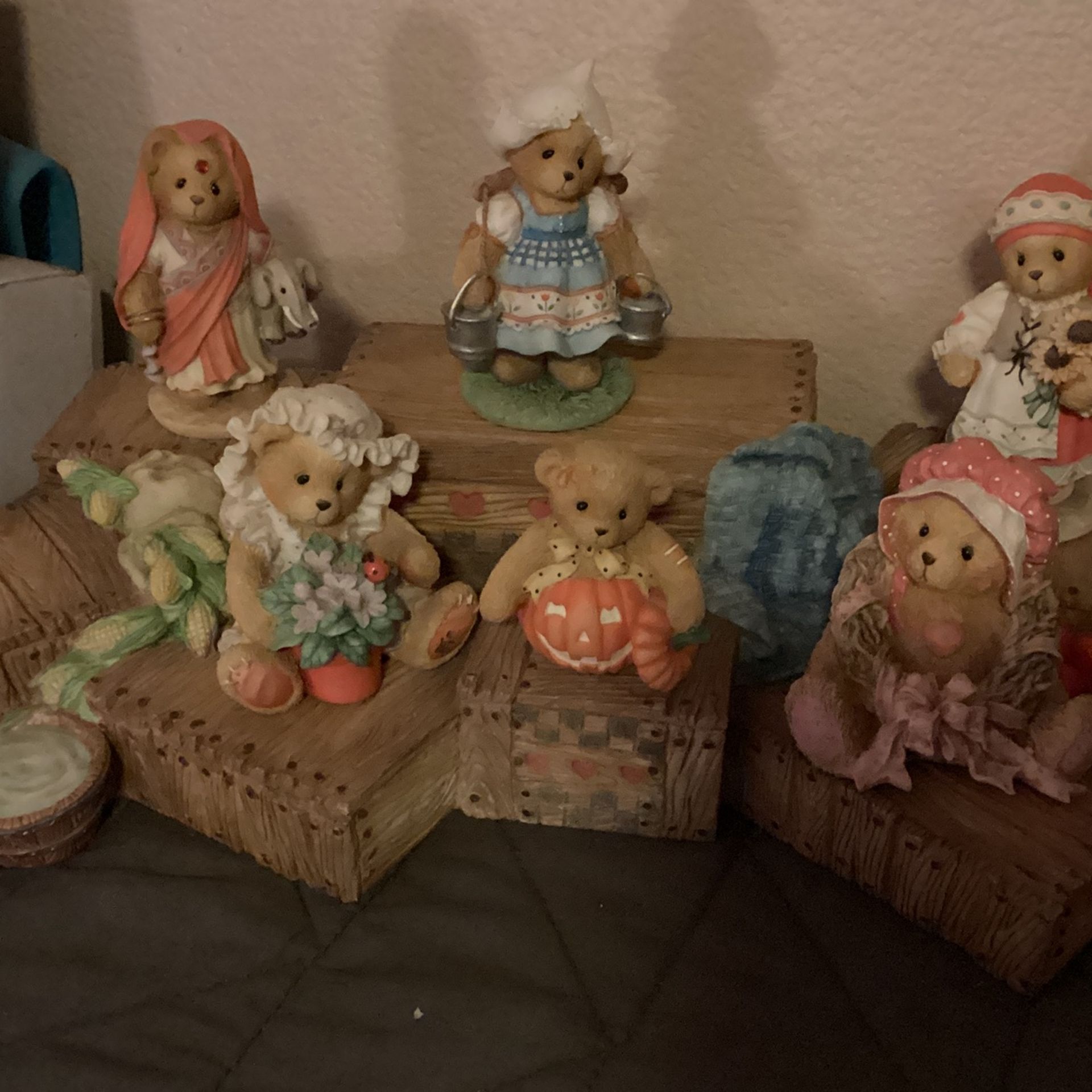 Cherished Teddies With Stand